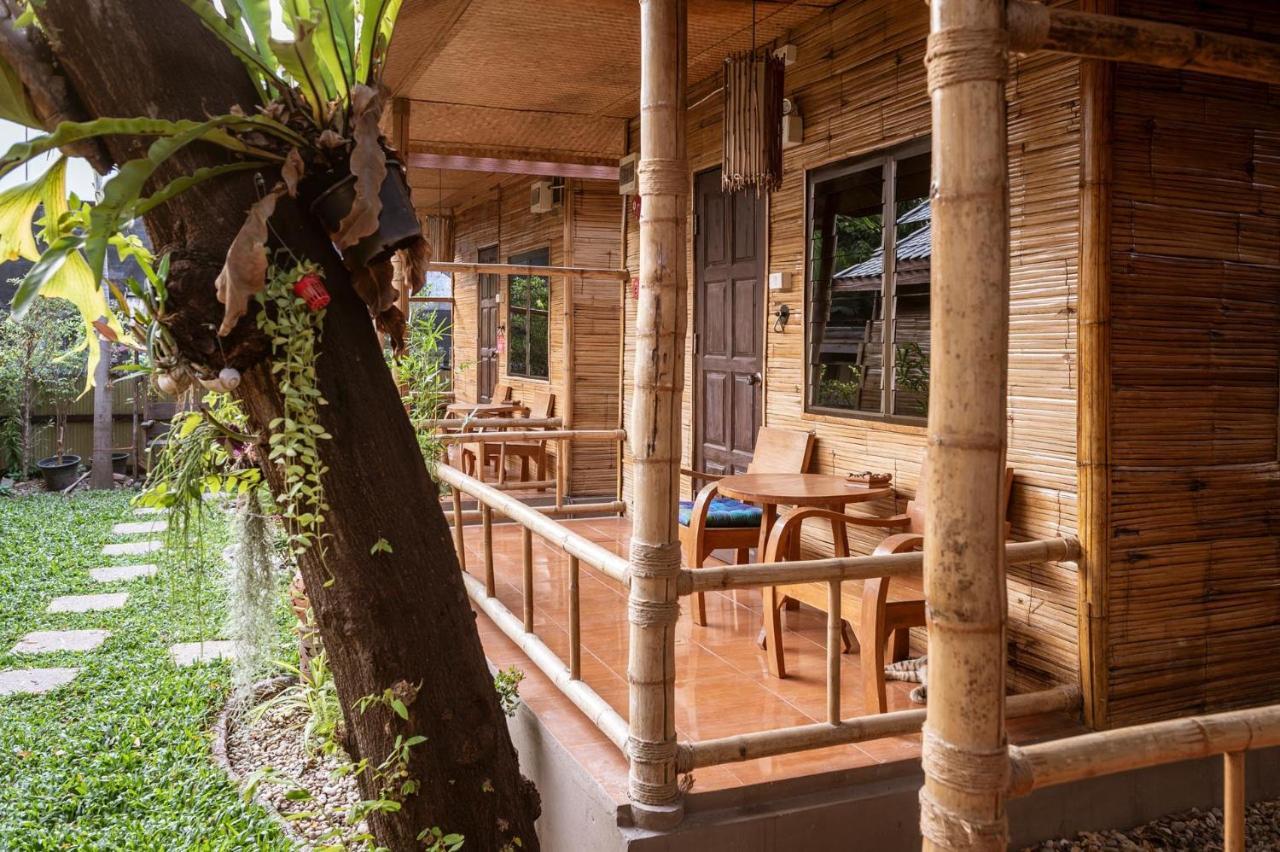 Boutique Hotel & Restaurant, Jaidee Bamboo Huts Чиангмай Екстериор снимка