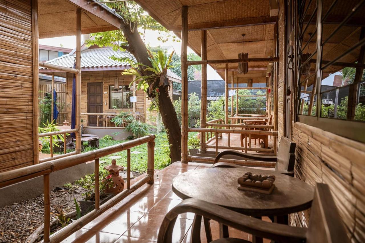 Boutique Hotel & Restaurant, Jaidee Bamboo Huts Чиангмай Екстериор снимка